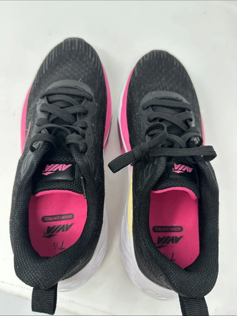Avia preowned these
